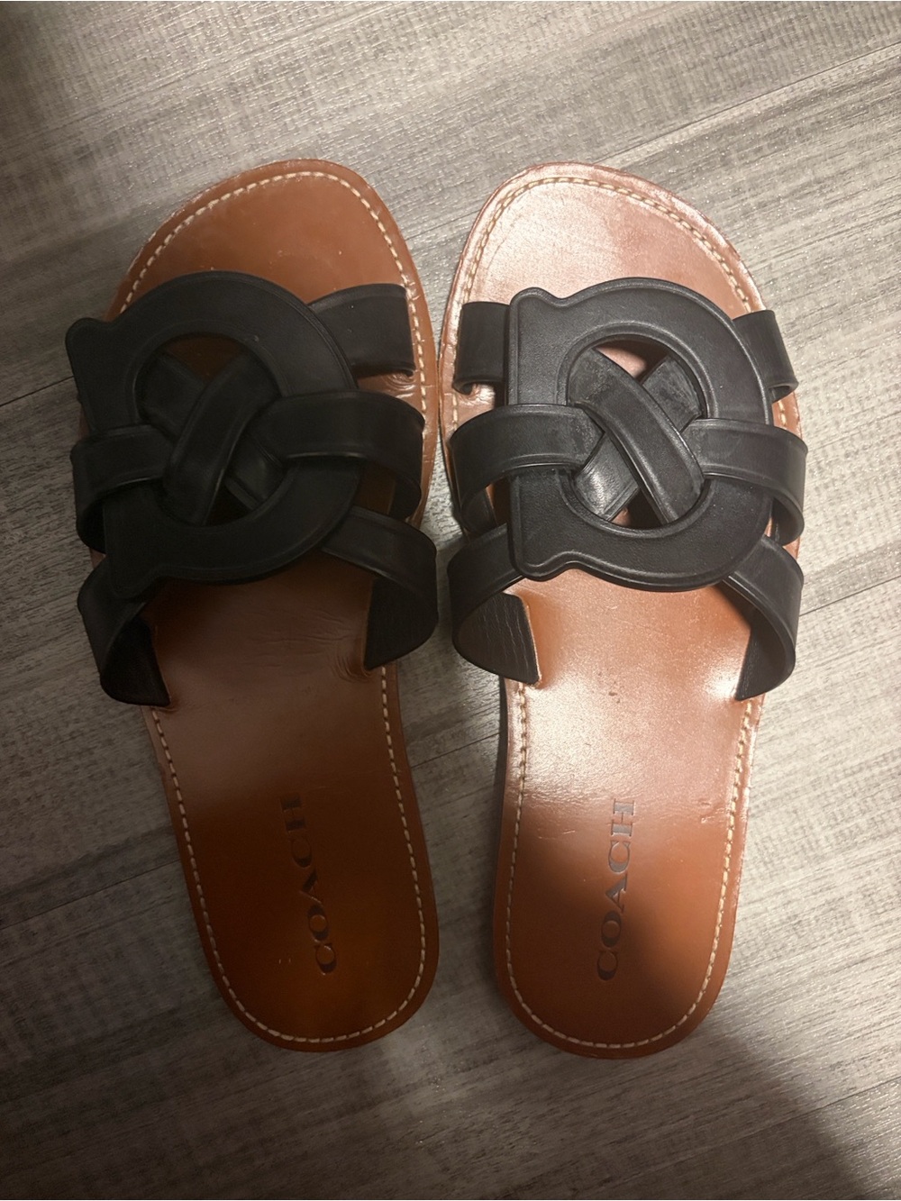 Coach Issa Sandal